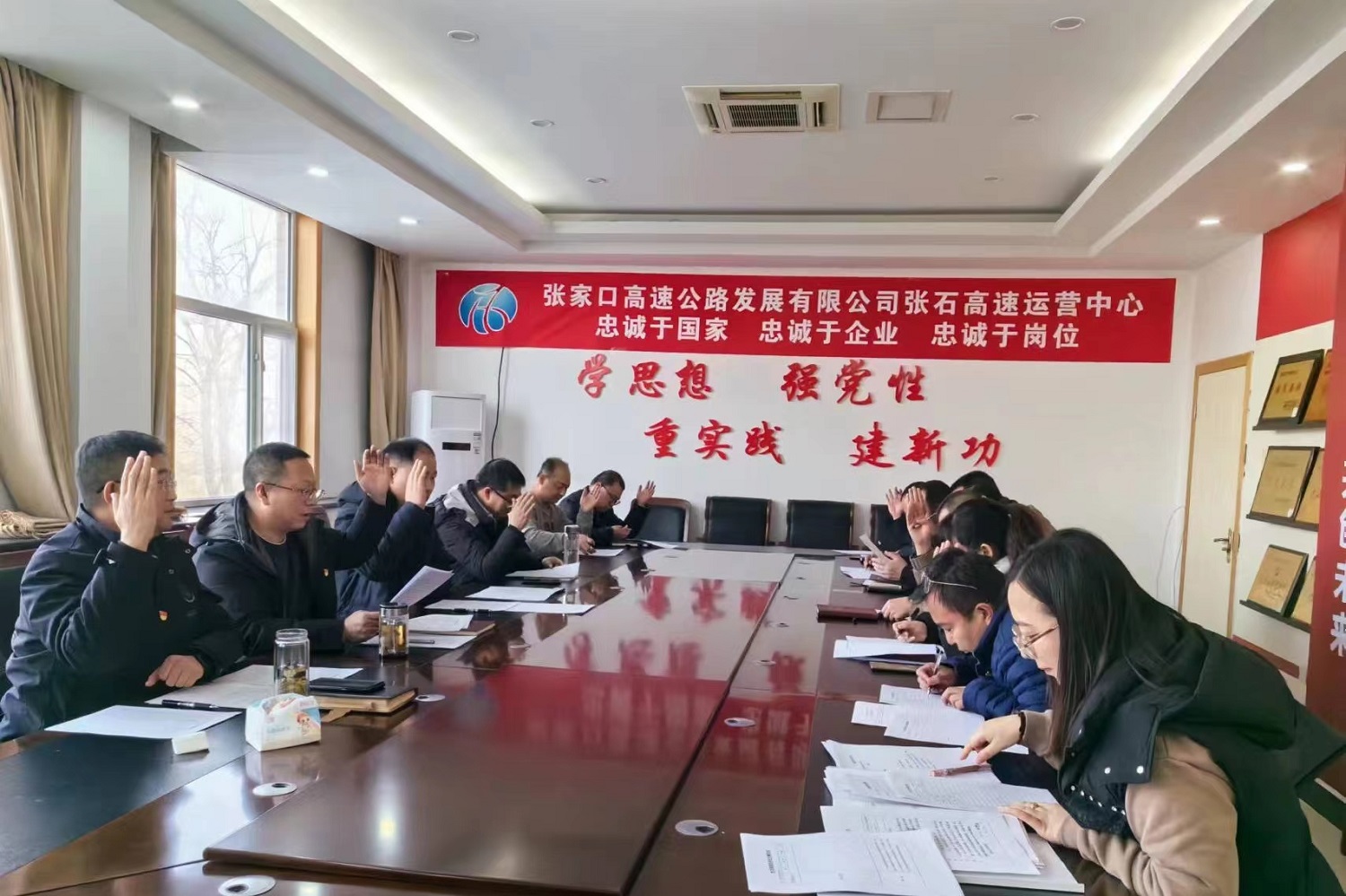 1703652171120373.jpg 9d959a29b071ac4976cbe19134edf47.jpg